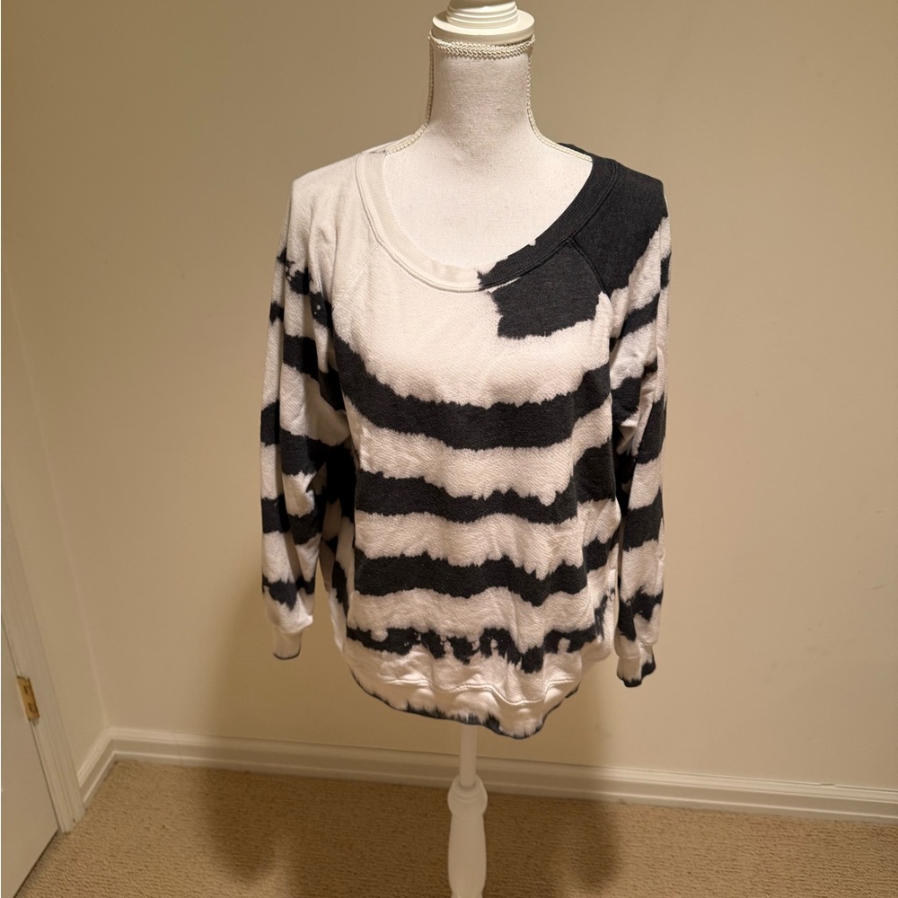 Chic Black and White Striped Sweater